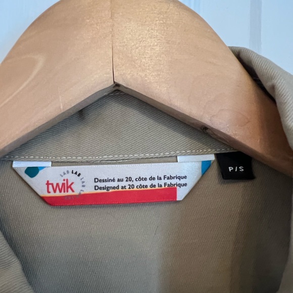 Bomber Jacket - Picture 8 of 8